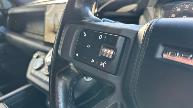 Land Rover Defender 3.0 D250 X-Dynamic HSE 110 5dr Auto Diesel Estate